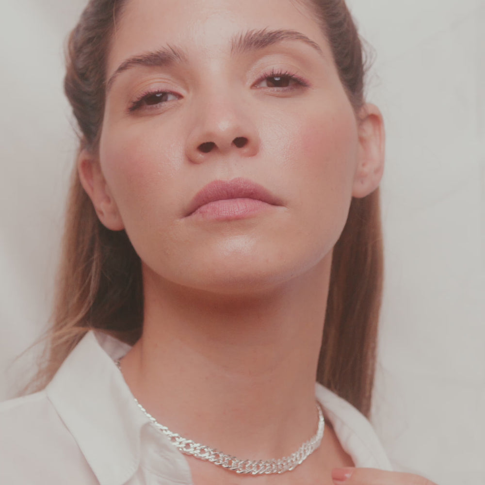 
                      
                        Load and play video in Gallery viewer, Maracaibo, 18k high quality Gold Filled Necklace, Hand made in Brazil
                      
                    
