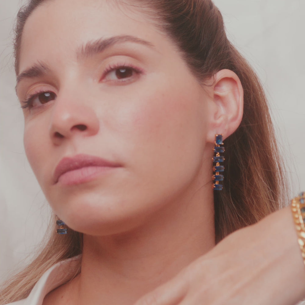 
                      
                        Load and play video in Gallery viewer, Royal, 18k high quality Gold Filled Earrings , Hand made in Brazil
                      
                    
