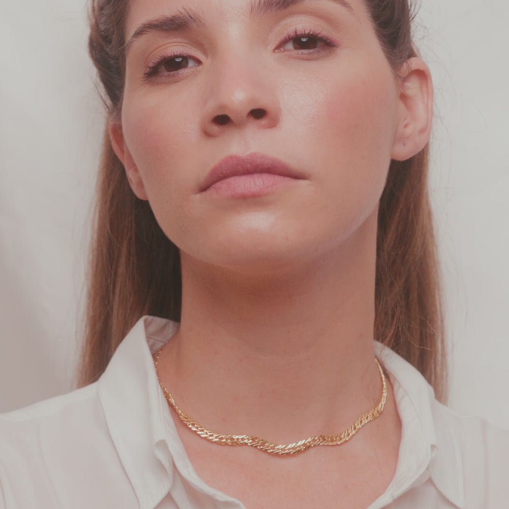 
                      
                        Load and play video in Gallery viewer, Desejo 18k high quality Gold Filled Necklace, Hand made in Brazil
                      
                    