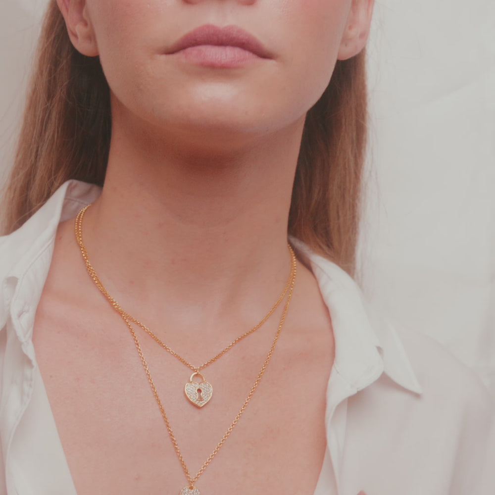 
                      
                        Load and play video in Gallery viewer, Heart and the key 18k high quality Gold Filled Necklace, Hand made in Brazil
                      
                    