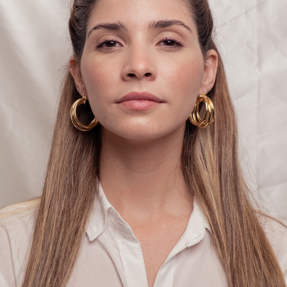 
                      
                        Vella, 18k high quality Gold Filled Earrings, Hand made in Brazil
                      
                    