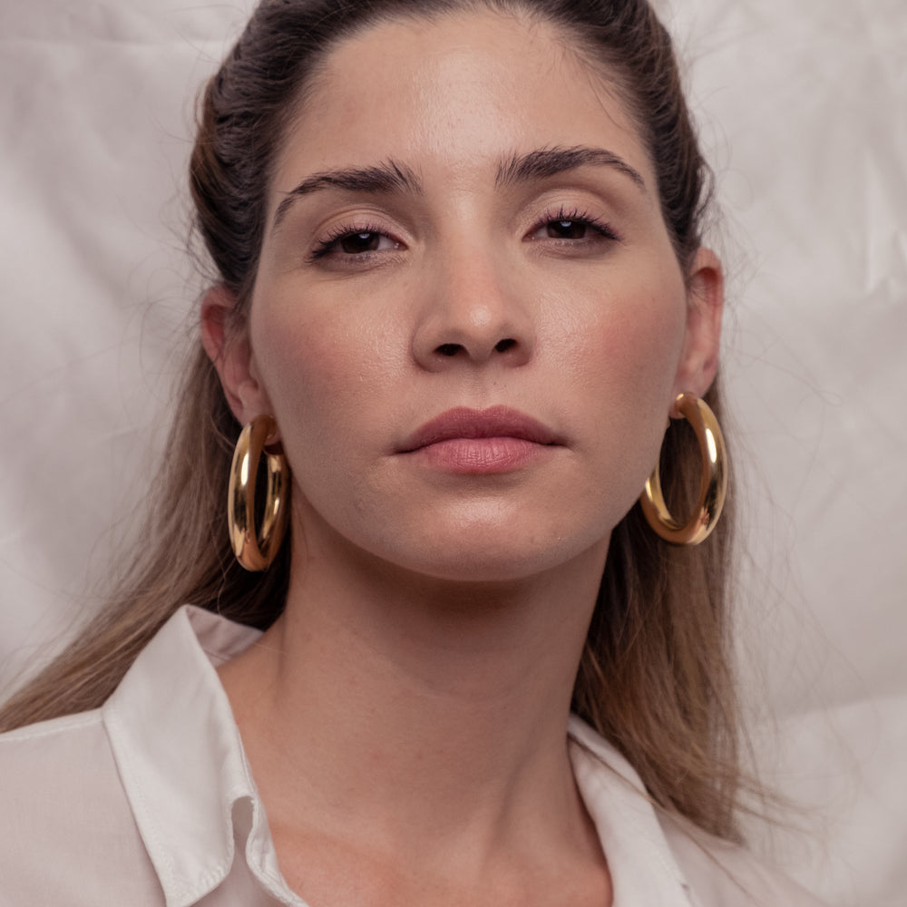
                      
                        Tory, 18k high quality Gold Filled Earrings, Hand made in Brazil
                      
                    
