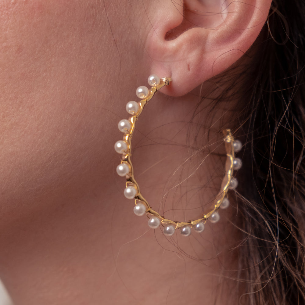 
                      
                        Perlas hook, 18k high quality Gold Filled Earrings with genuine pearls, Hand made in Brazil
                      
                    