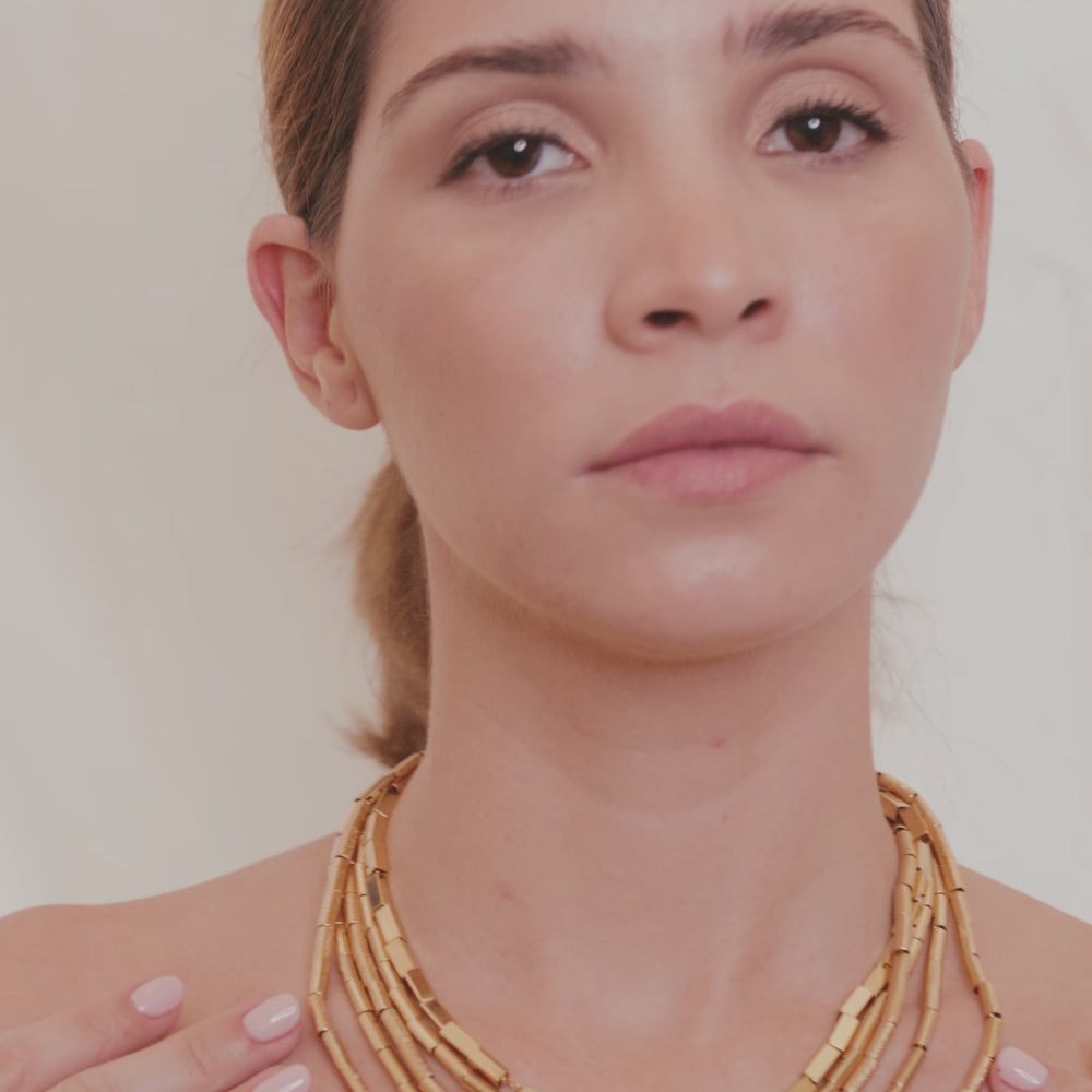 
                      
                        Load and play video in Gallery viewer, layers 18k high quality Gold Filled Necklace, Hand made in Brazil
                      
                    